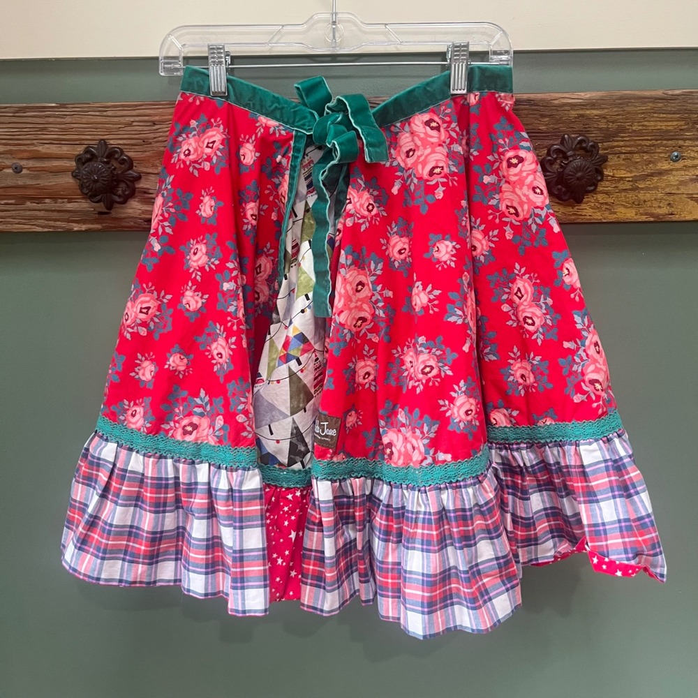 Matilda Jane Reversible Christmas Tree Skirt Red Floral Plaid Holiday Tree T